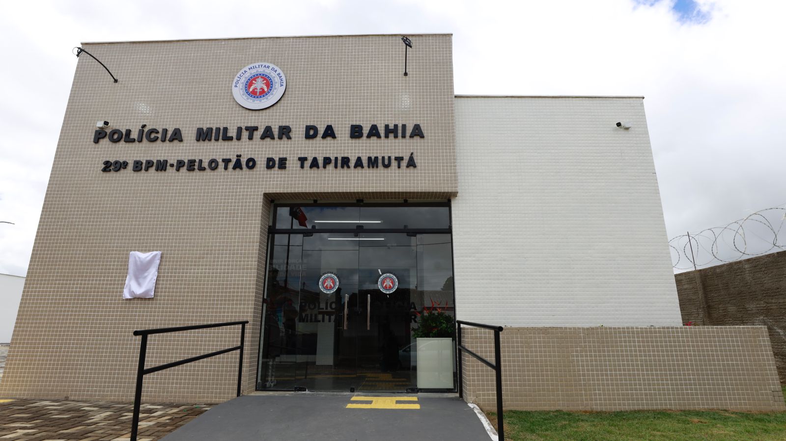 ​Governo do Estado entrega complexo policial, fortalece agroindústria e anuncia novos investimentos em Tapiramutá